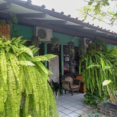 Reddoorz Near Lotte Mart Maguwoharjo Yogyakarta Hotel Exterior photo