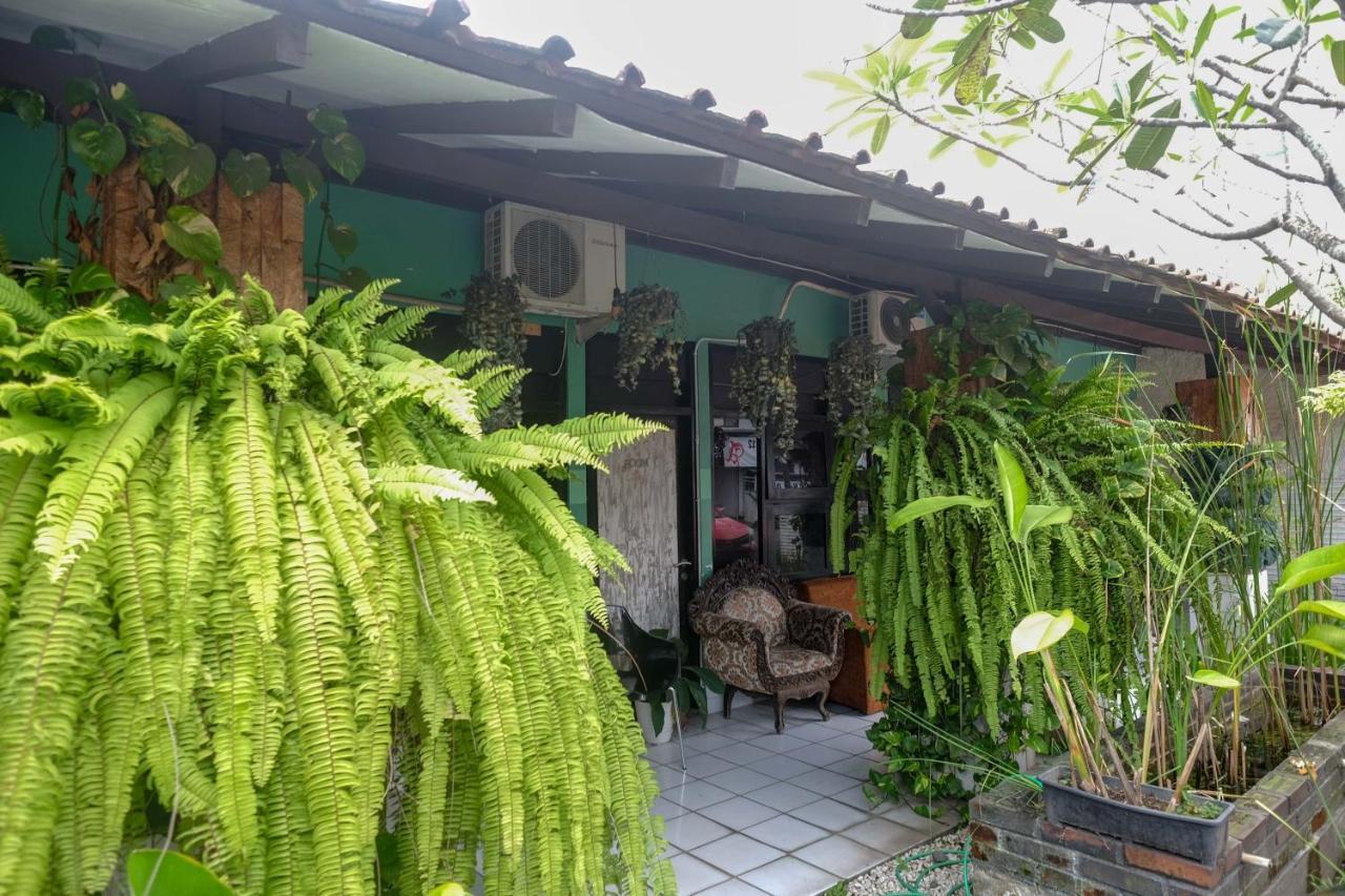 Reddoorz Near Lotte Mart Maguwoharjo Yogyakarta Hotel Exterior photo