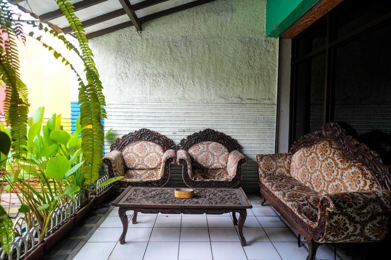 Reddoorz Near Lotte Mart Maguwoharjo Yogyakarta Hotel Exterior photo