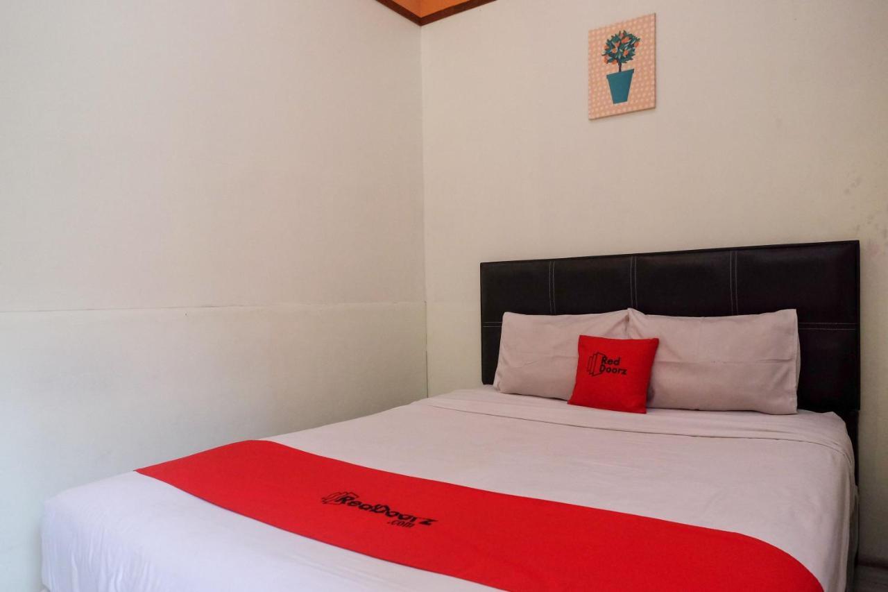 Reddoorz Near Lotte Mart Maguwoharjo Yogyakarta Hotel Exterior photo