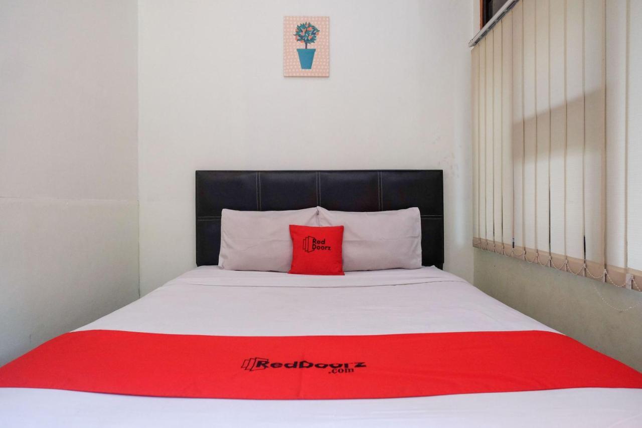 Reddoorz Near Lotte Mart Maguwoharjo Yogyakarta Hotel Exterior photo